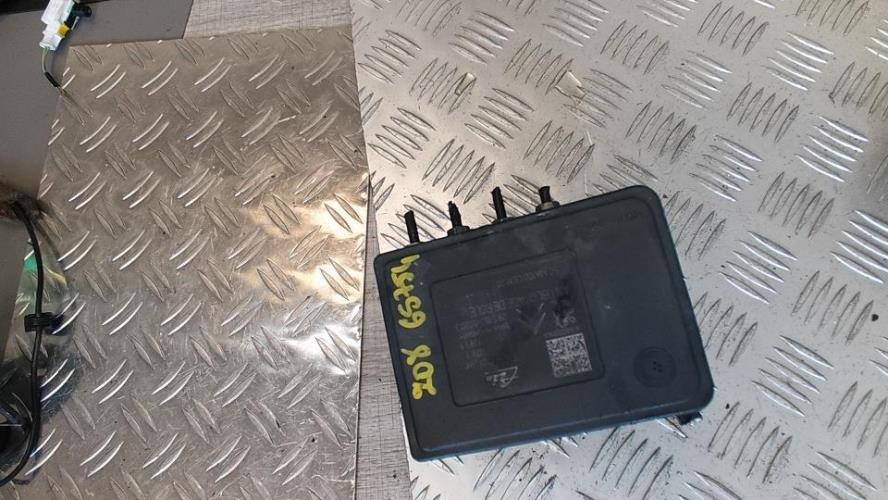 Bloc ABS (freins anti-blocage) PEUGEOT 208 1 PHASE 1 Diesel - Image 1