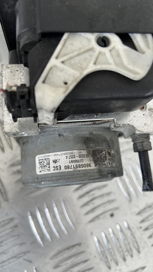 Bloc ABS (freins anti-blocage) PEUGEOT 208 1 PHASE 1 Essence - Image 1