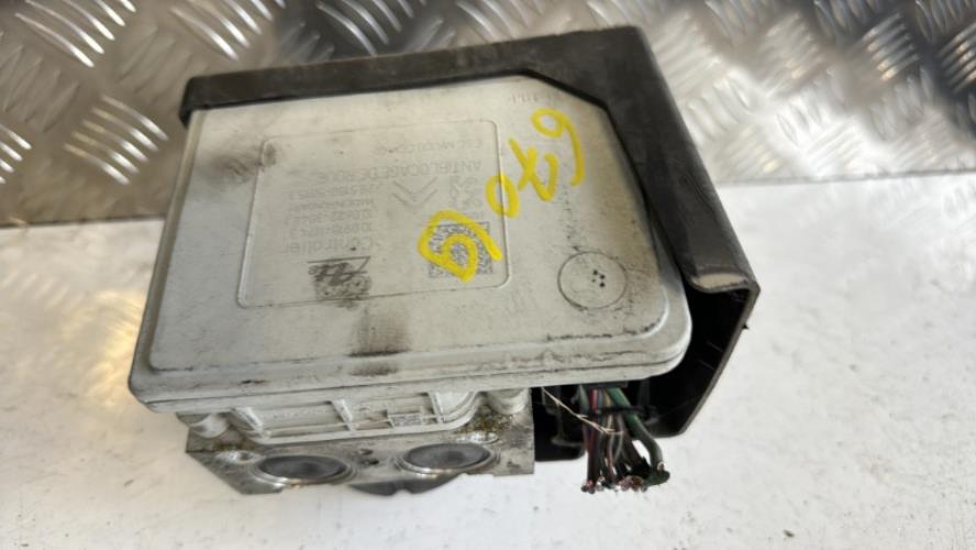 Bloc ABS (freins anti-blocage) PEUGEOT 208 1 PHASE 1 Diesel - Image 2