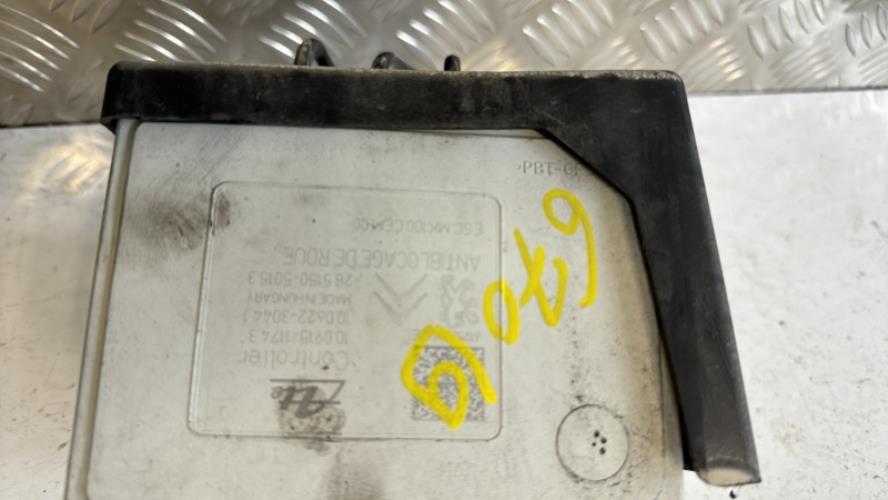 Bloc ABS (freins anti-blocage) PEUGEOT 208 1 PHASE 1 Diesel - Image 3