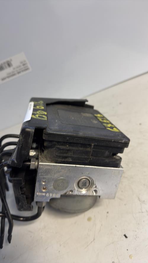 Bloc ABS (freins anti-blocage) PEUGEOT 208 1 PHASE 2 Essence - Image 3