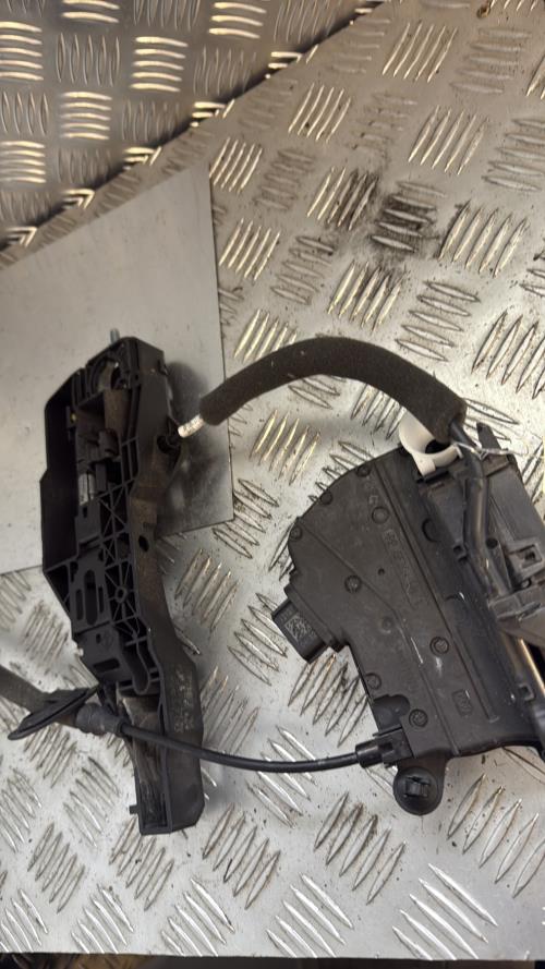 Serrure avant gauche PEUGEOT 208 1 PHASE 1 Diesel - Image 4