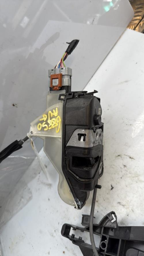 Serrure avant gauche OPEL CORSA F PHASE 1 Essence - Image 1