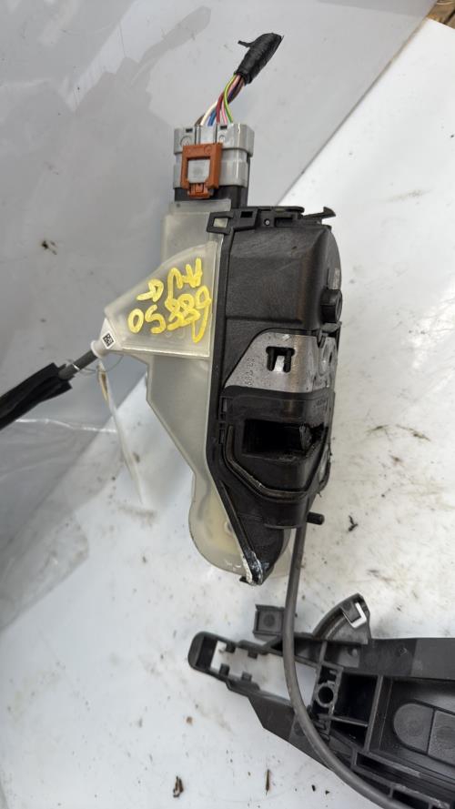 Serrure avant gauche OPEL CORSA F PHASE 1 Essence - Image 3