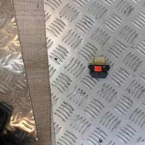 Interrupteur de leve vitre DACIA SANDERO 2 PHASE 1 Diesel - Image 1