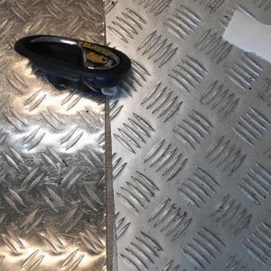 Poignee interieur arriere gauche DACIA SANDERO 2 PHASE 1 Diesel - Image 1