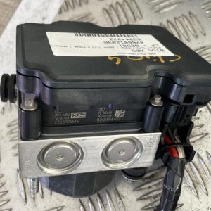 Bloc ABS (freins anti-blocage) RENAULT CLIO 4 PHASE 1 BREAK Diesel - Image 1