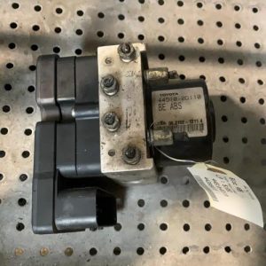 Bloc ABS (freins anti-blocage) TOYOTA YARIS 2 PHASE 1 Diesel - Image 1