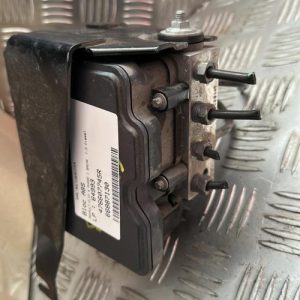 Bloc ABS (freins anti-blocage) RENAULT CLIO 4 PHASE 1 BREAK Diesel - Image 1