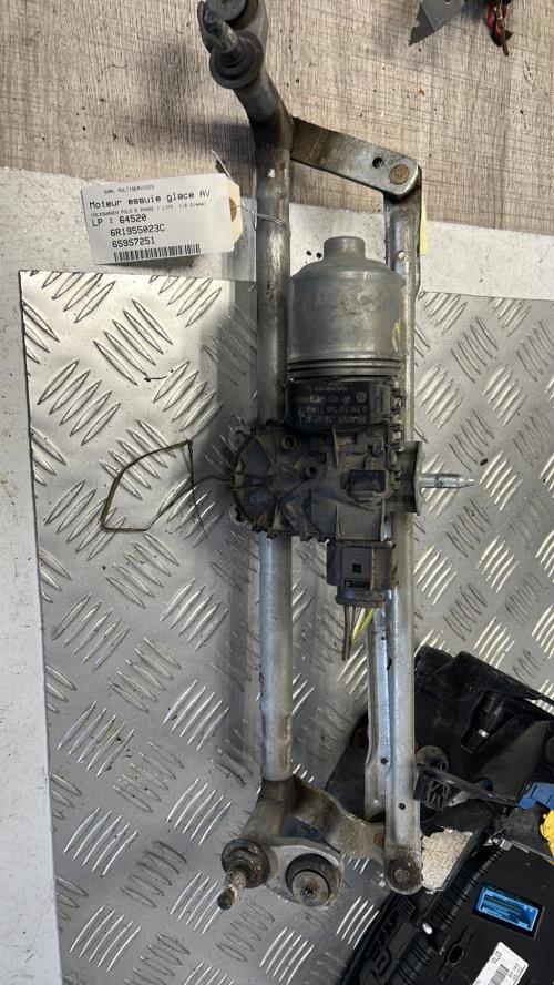 Moteur essuie glace avant VOLKSWAGEN POLO 5 PHASE 1 Diesel - Image 2