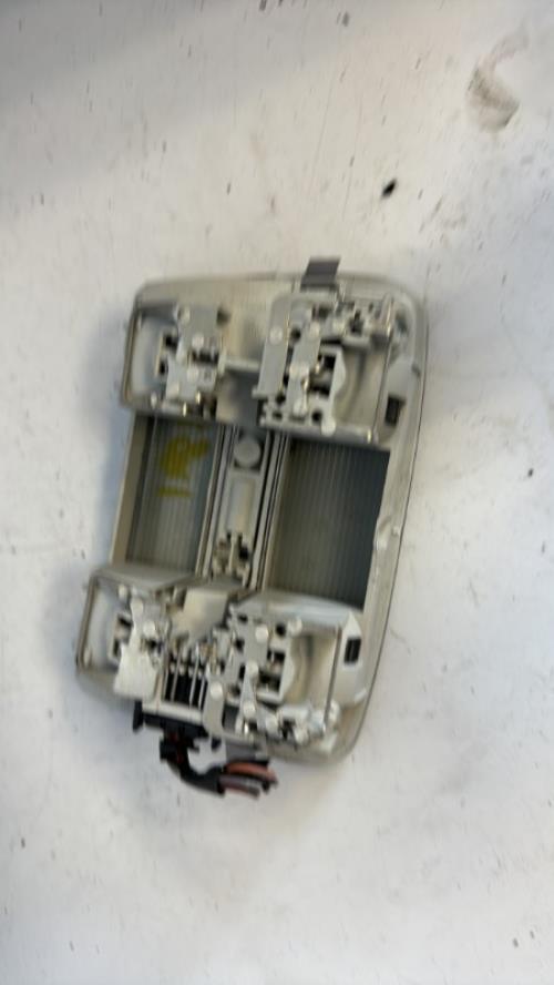 Eclairage de plafonnier OPEL MERIVA A PHASE 1 Essence - Image 3