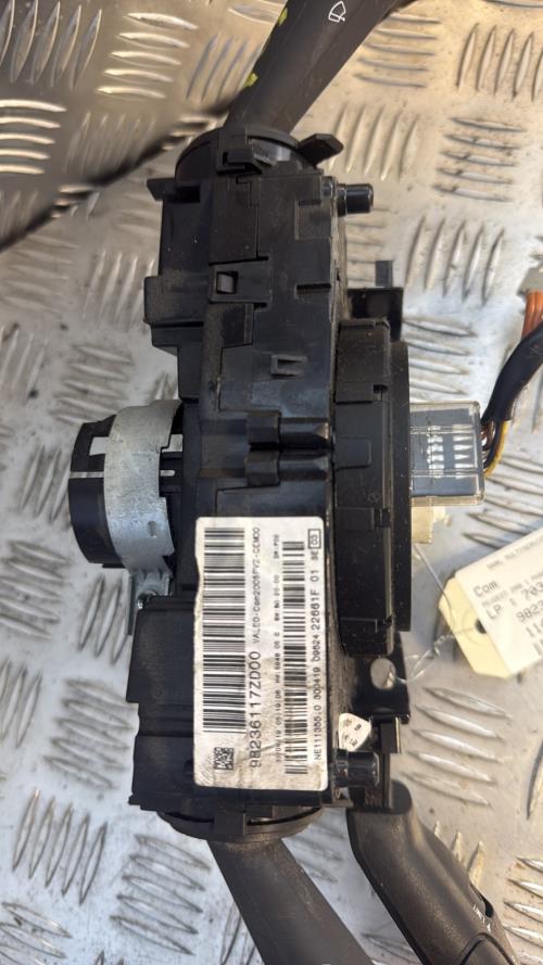 Com (Bloc Contacteur Tournant+Commodo Essuie Glace+Commodo Phare) PEUGEOT 208 1 PHASE 2 Diesel - Image 2