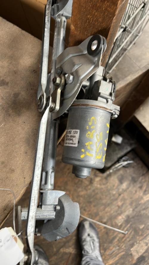 Moteur essuie glace avant TOYOTA YARIS 1 PHASE 2 Essence - Image 1