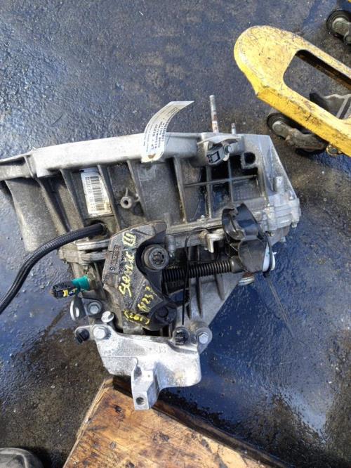 Boite de vitesses RENAULT SCENIC 3 PHASE 3 Diesel - Image 2