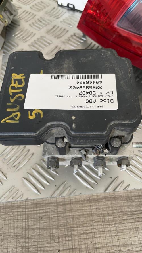 Bloc ABS (freins anti-blocage) DACIA DUSTER 1 PHASE 2 Diesel - Image 1