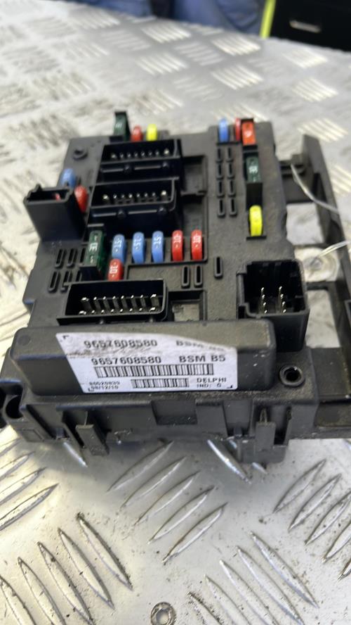 Boitier servitude moteur (BSM) PEUGEOT 206 PHASE 2 Diesel - Image 1