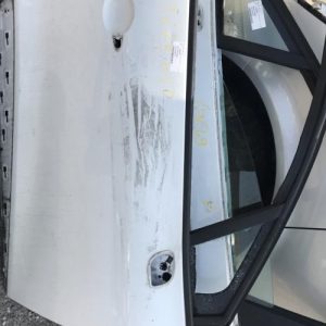 Porte avant droit RENAULT CLIO 4 PHASE 2 BREAK Diesel - Image 1