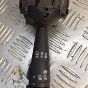 Commodo phare DACIA SANDERO 2 PHASE 1 Diesel - Image 1