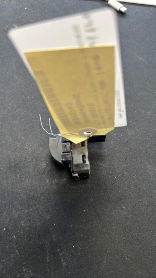 Interrupteur de leve vitre avant droit CITROEN BERLINGO 2 PHASE 3 Diesel - Image 1