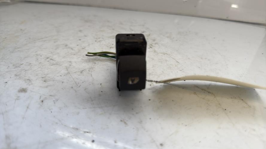 Interrupteur de leve vitre avant gauche PEUGEOT PARTNER 2 PHASE 1 Diesel - Image 2