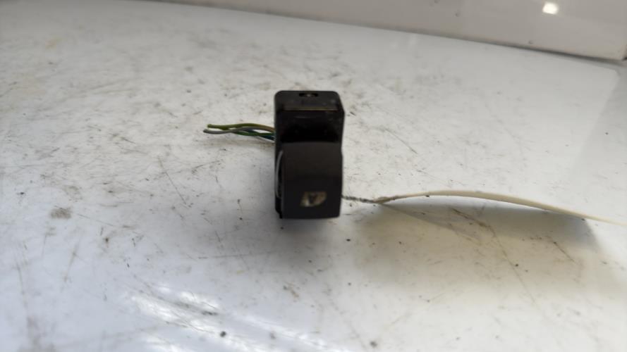 Interrupteur de leve vitre avant gauche PEUGEOT PARTNER 2 PHASE 1 Diesel - Image 3