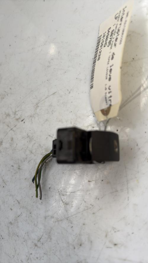 Interrupteur de leve vitre avant gauche PEUGEOT PARTNER 2 PHASE 1 Diesel - Image 4