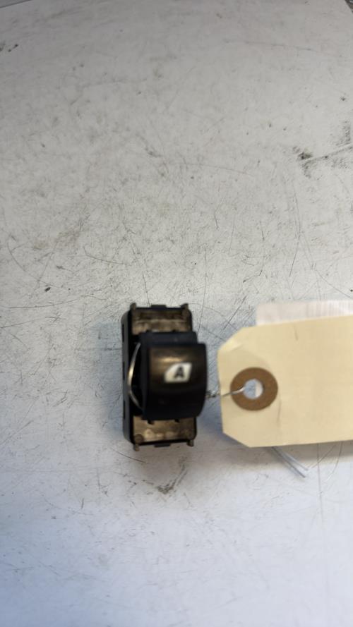 Interrupteur de leve vitre avant droit CITROEN BERLINGO 2 PHASE 2 Diesel - Image 3
