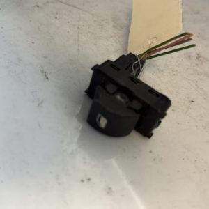 Interrupteur de leve vitre avant droit PEUGEOT PARTNER 2 PHASE 1 Diesel - Image 1