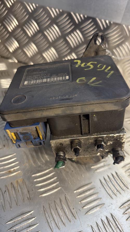 Bloc ABS (freins anti-blocage) CITROEN C5 1 PHASE 2 Diesel - Image 3