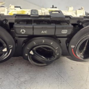 Commande chauffage PEUGEOT 208 1 PHASE 2 Diesel - Image 1