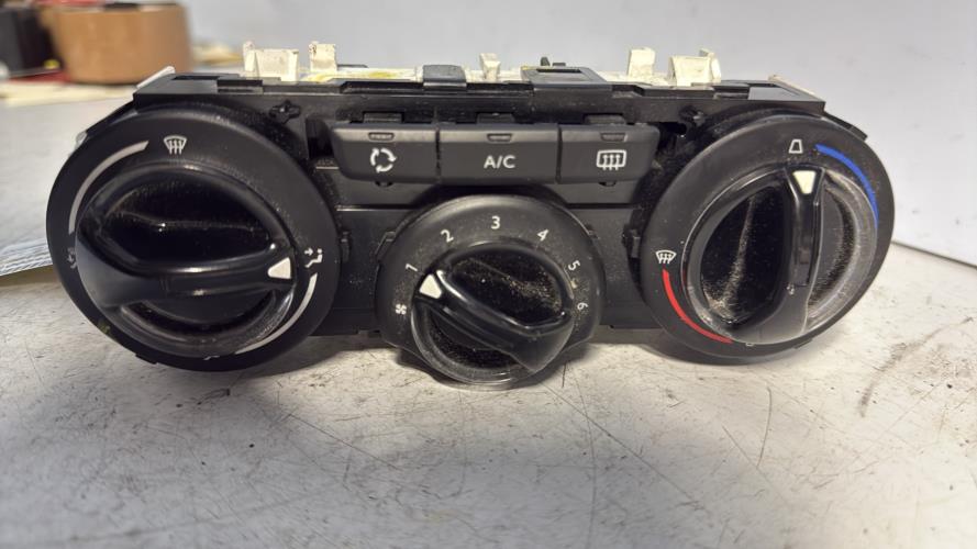 Commande chauffage PEUGEOT 208 1 PHASE 2 Diesel - Image 2