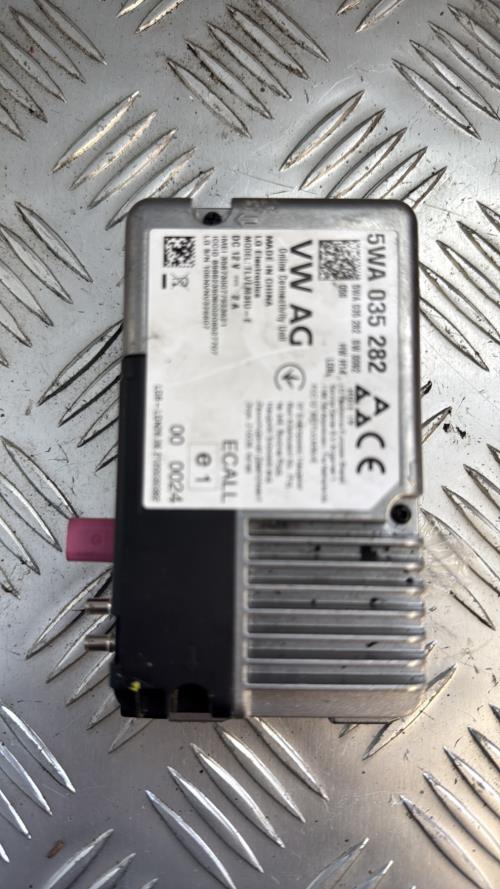 Calculateur SKODA FABIA 4 Essence - Image 2