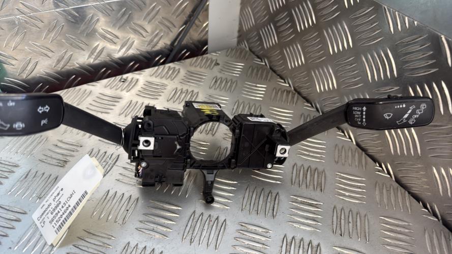 Commodo phare SKODA FABIA 4 Essence - Image 1