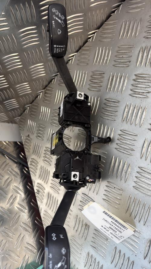 Commodo phare SKODA FABIA 4 Essence - Image 3