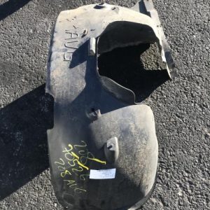 Pare boue avant gauche PEUGEOT 208 1 PHASE 1 Essence - Image 1