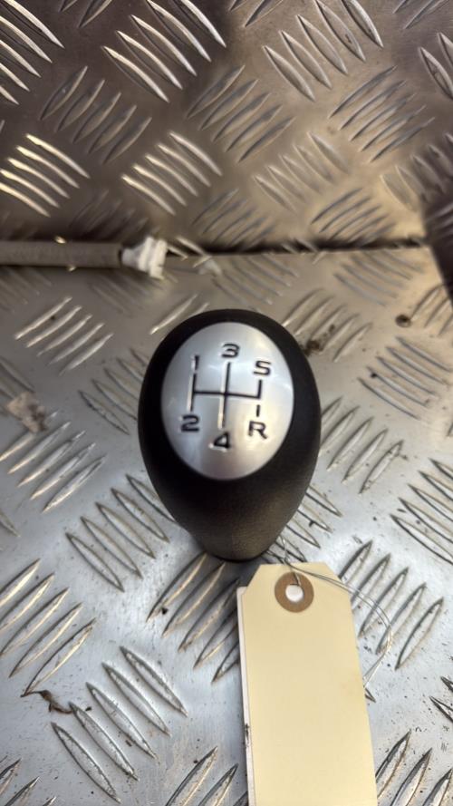 Pommeau de vitesses RENAULT CLIO 3 PHASE 1 Diesel - Image 1