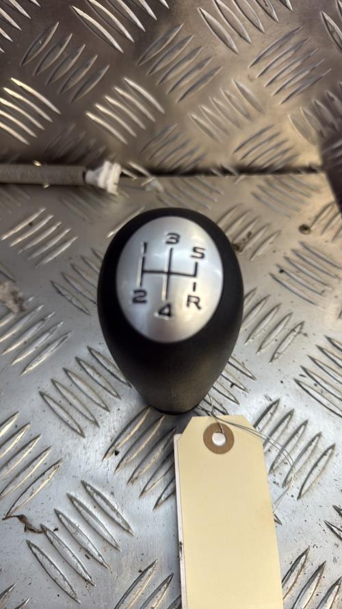 Pommeau de vitesses RENAULT CLIO 3 PHASE 1 Diesel - Image 3