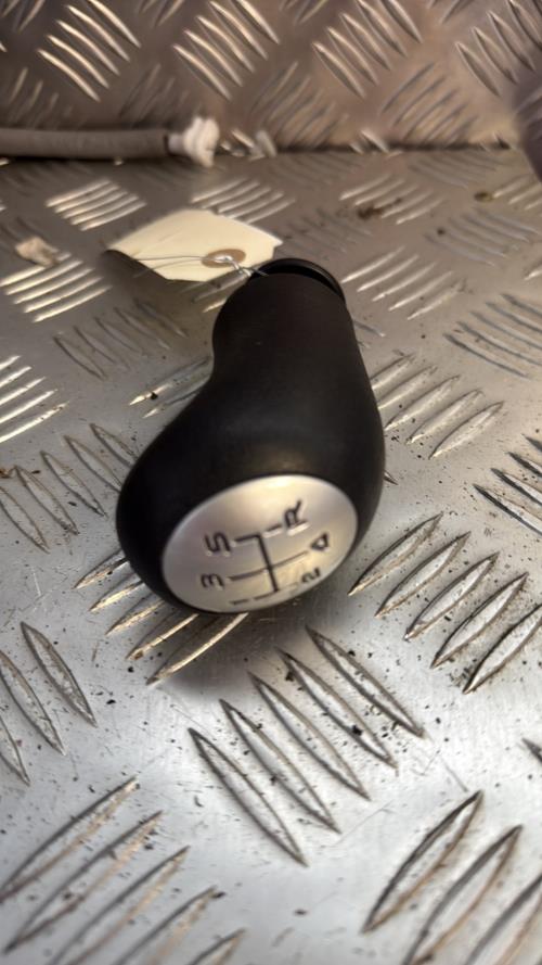 Pommeau de vitesses RENAULT CLIO 3 PHASE 1 Diesel - Image 3