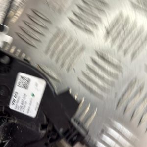 Serrure avant droit SKODA FABIA 4 Essence - Image 1