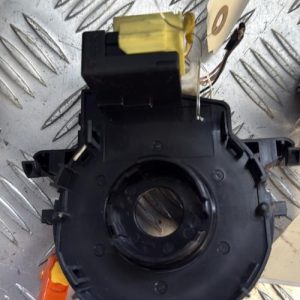 Contacteur tournant TOYOTA YARIS 2 PHASE 1 Essence - Image 1