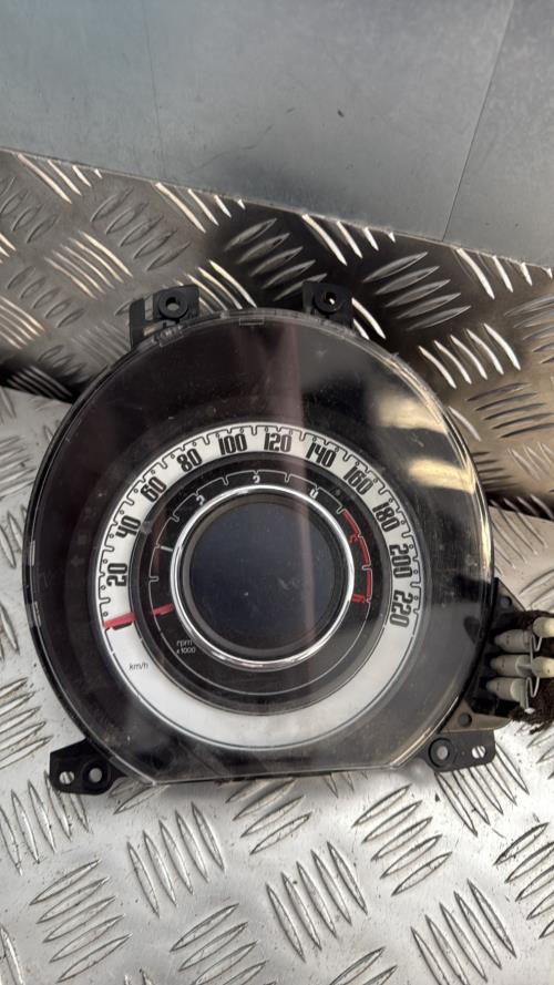 Compteur FIAT 500 2 PHASE 1 Diesel - Image 2