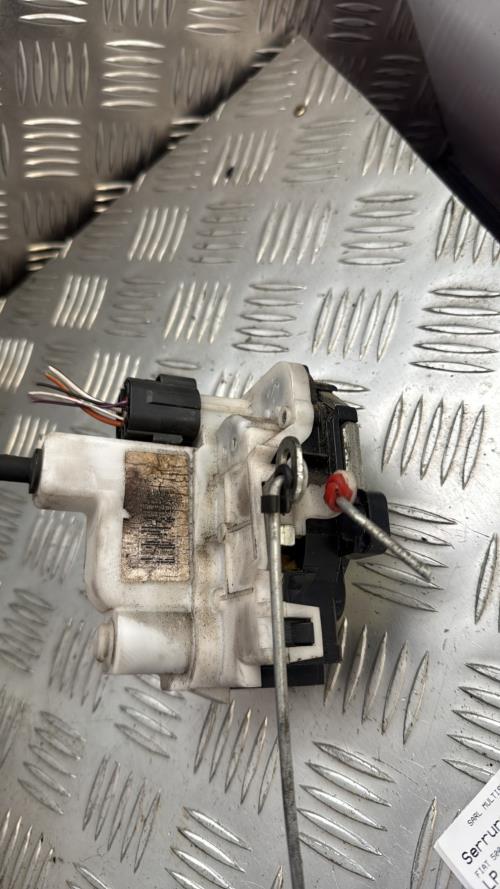 Serrure avant gauche FIAT 500 2 PHASE 1 Diesel - Image 3