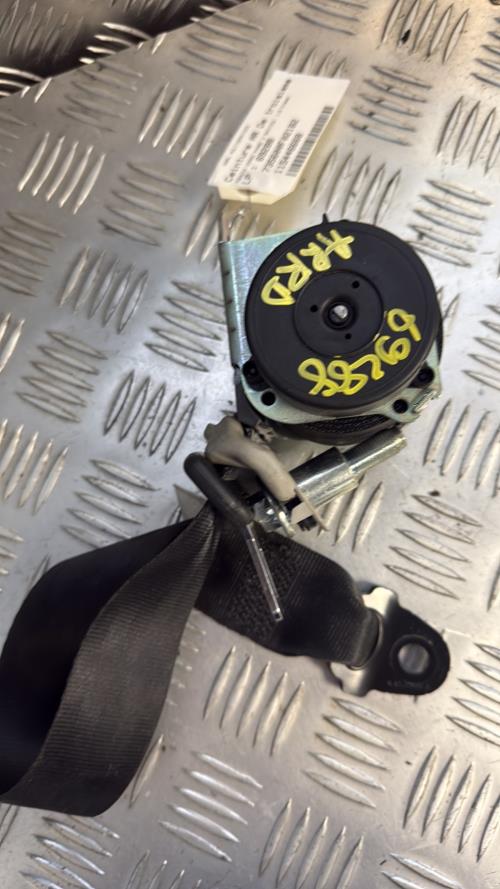 Ceinture arriere droite troisieme ligne TOYOTA VERSO PHASE 2 Diesel - Image 2