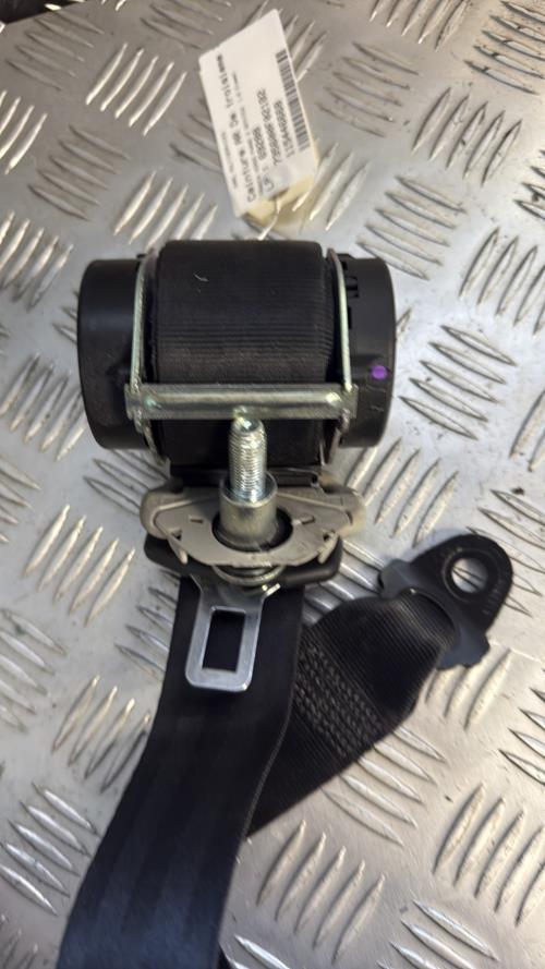 Ceinture arriere droite troisieme ligne TOYOTA VERSO PHASE 2 Diesel - Image 4