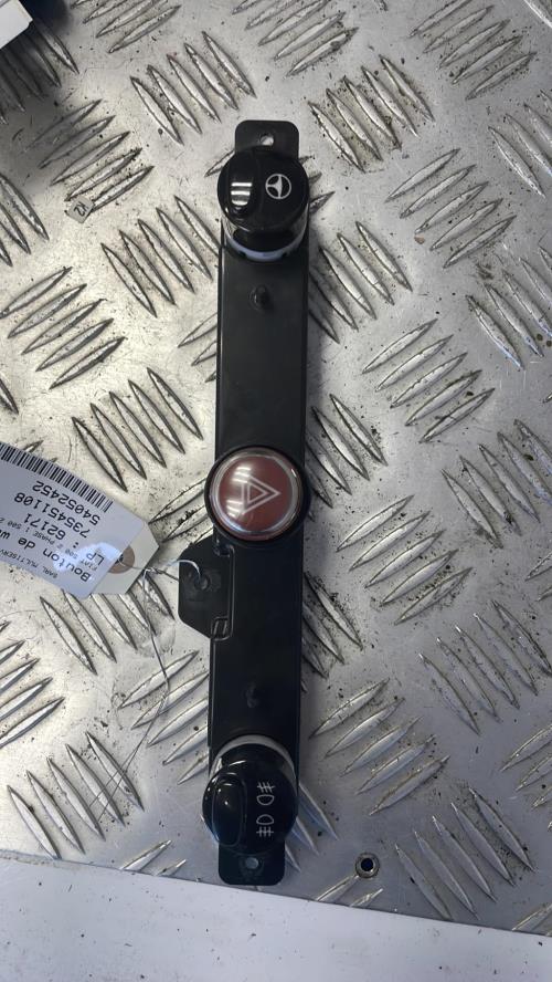 Bouton de warning FIAT 500 2 PHASE 1 Essence - Image 1