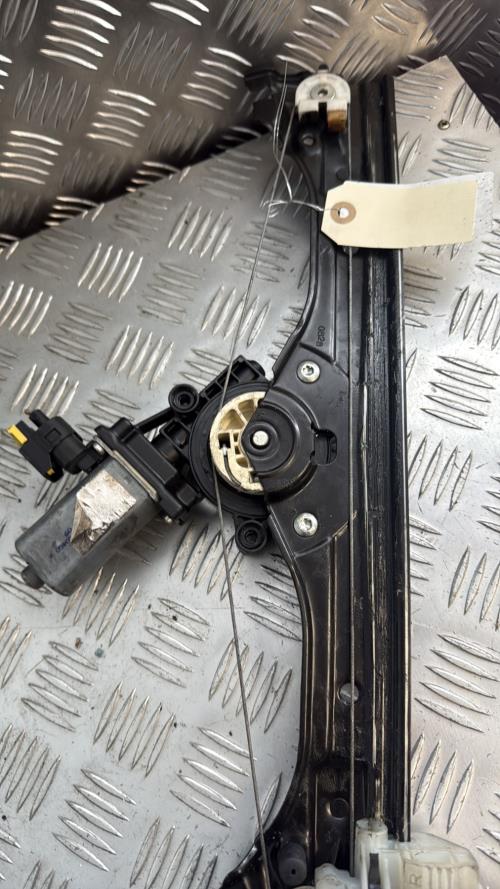 Leve vitre electrique avant droit FIAT 500 2 PHASE 1 Diesel - Image 4