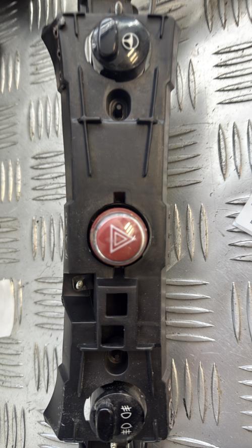 Bouton de warning FIAT 500 2 PHASE 1 Diesel - Image 3