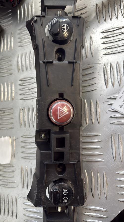Bouton de warning FIAT 500 2 PHASE 1 Diesel - Image 4