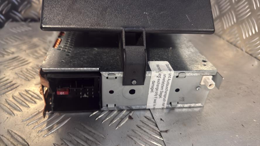 Autoradio d'origine VOLKSWAGEN GOLF PLUS PHASE 1 Essence - Image 3