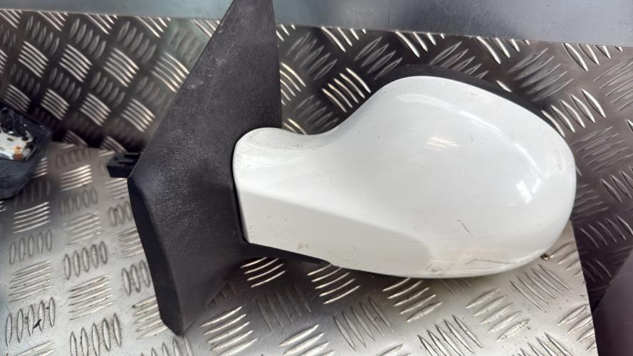 Retroviseur gauche RENAULT TWINGO 2 PHASE 1 Essence - Image 2